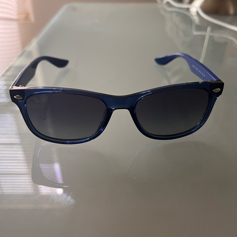 Ray-Ban Navy Blue Sunglasses